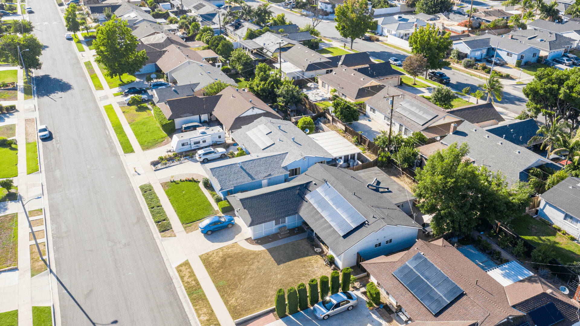 Neighborhood with lots of houses with solar panels 